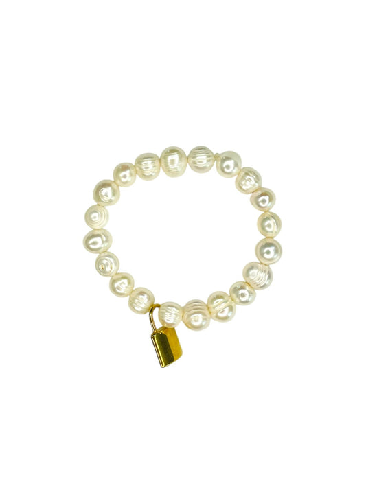 PEARL BRACELET WITH LOCK